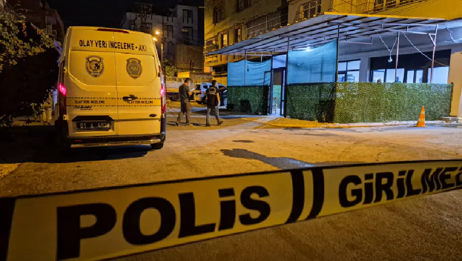 Adana Kahvehanesinde