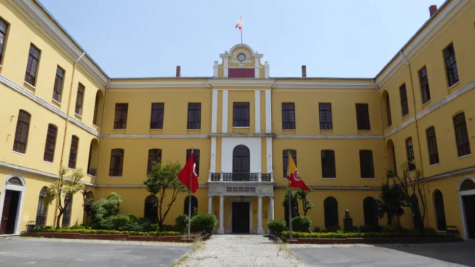 Galatasaray Lisesi Giriş